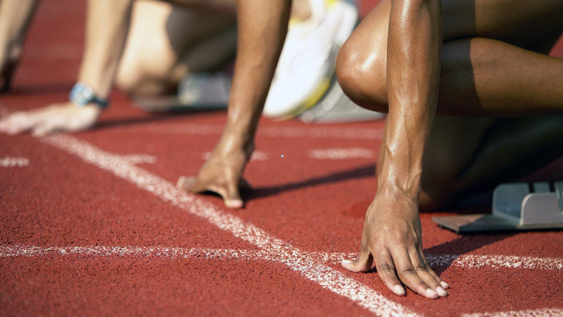  体育资讯：科尔谈库明加交易流言，签约即责任，流言是职业常态